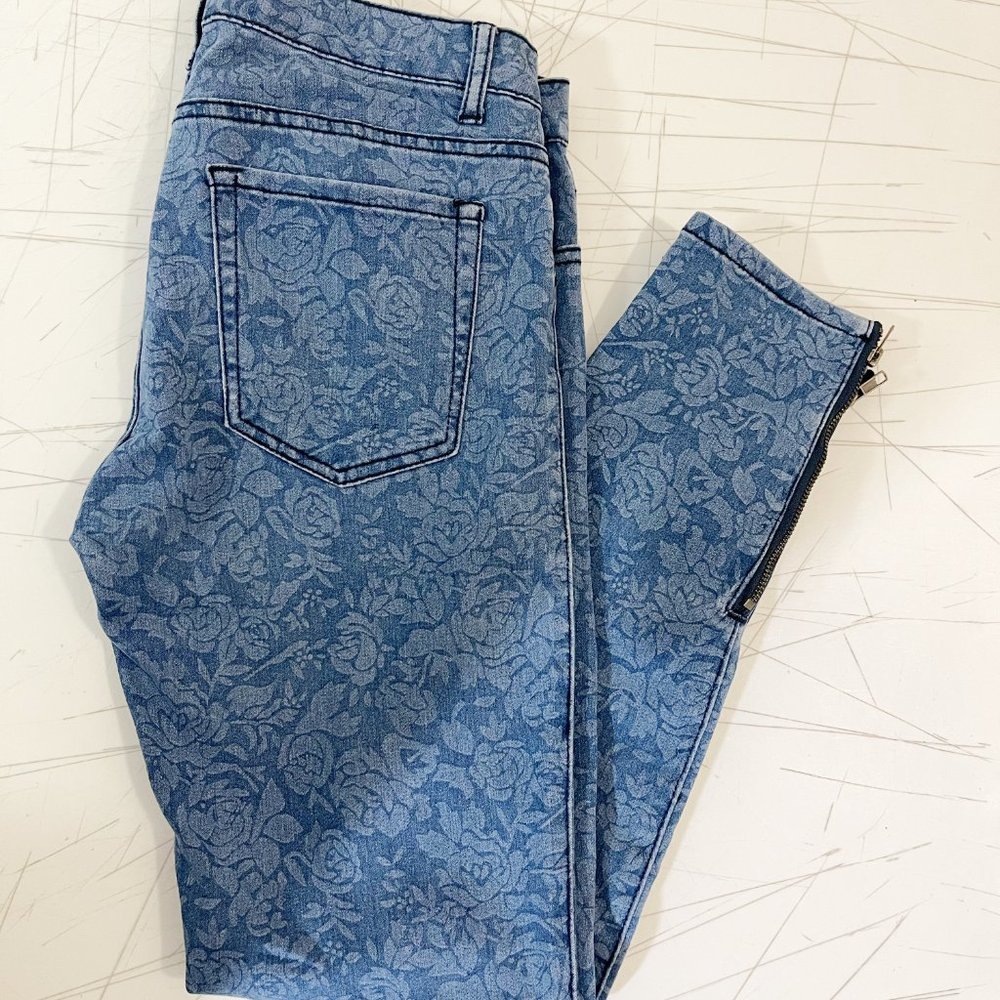 Forever 21 Floral Print Ankle Zipper Skinny Jeans - US Size 28